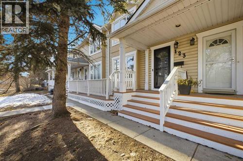 123 Killarney Glen Court Sw, Calgary, AB - Outdoor With Deck Patio Veranda