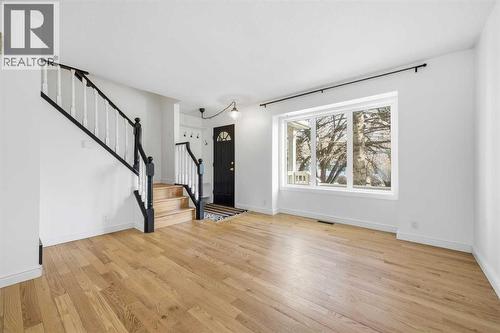 123 Killarney Glen Court Sw, Calgary, AB - Indoor Photo Showing Other Room