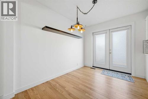 123 Killarney Glen Court Sw, Calgary, AB - Indoor Photo Showing Other Room
