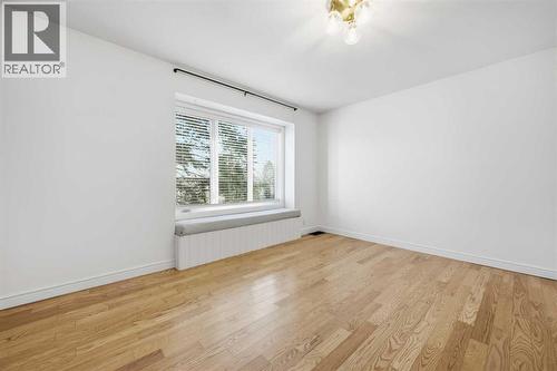 123 Killarney Glen Court Sw, Calgary, AB - Indoor Photo Showing Other Room