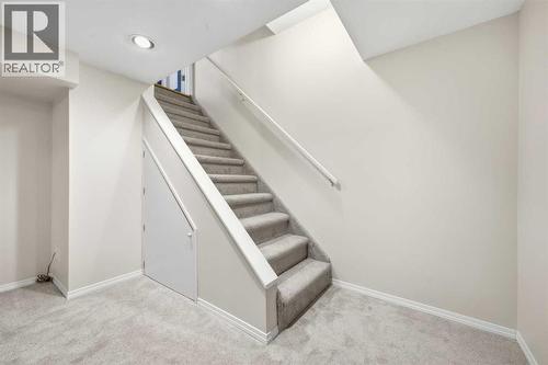 123 Killarney Glen Court Sw, Calgary, AB - Indoor Photo Showing Other Room
