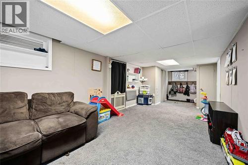 153 College Avenue North, Sarnia, ON - Indoor