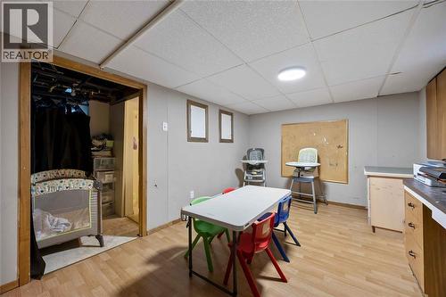 153 College Avenue North, Sarnia, ON - Indoor