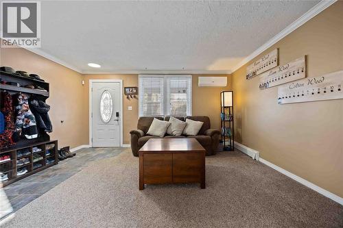 153 College Avenue North, Sarnia, ON - Indoor