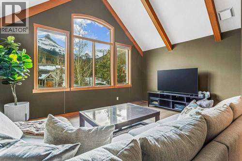 215 Miskow Close, Canmore, AB - Indoor