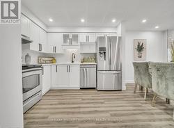 239 RED CLOVER COURT  Kitchener, ON N2E 4J5