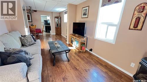 214 Marsh Street, Maple Creek, SK - Indoor Photo Showing Other Room