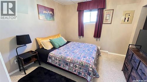 214 Marsh Street, Maple Creek, SK - Indoor Photo Showing Bedroom