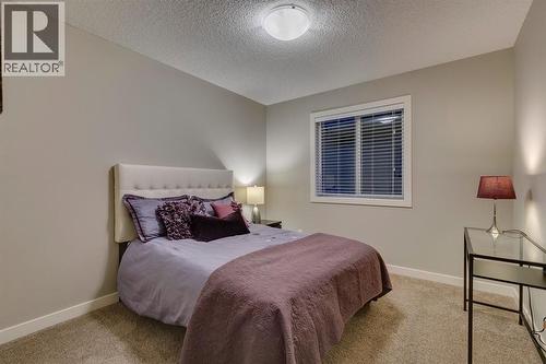 101 Cranarch Common Se, Calgary, AB - Indoor Photo Showing Bedroom