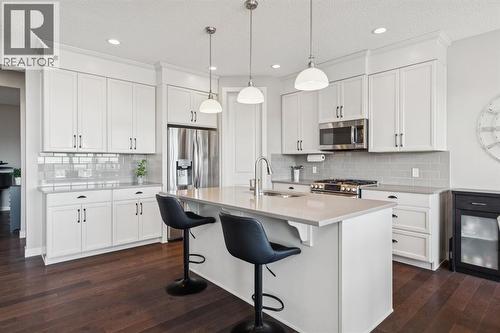 101 Cranarch Common Se, Calgary, AB - Indoor Photo Showing Kitchen With Upgraded Kitchen