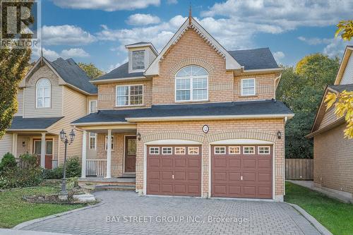 43 ENGLISH OAK DRIVE  Richmond Hill, ON L4E 3W2