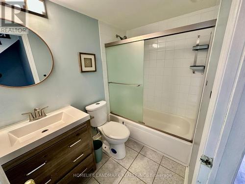 9 Eby Way, Markham, ON - Indoor Photo Showing Bathroom