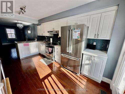 9 Eby Way, Markham, ON - Indoor Photo Showing Kitchen