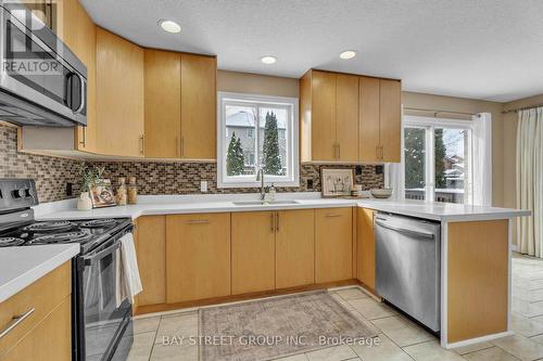 760 Guildwood Boulevard, London North, ON - Indoor Photo Showing Kitchen