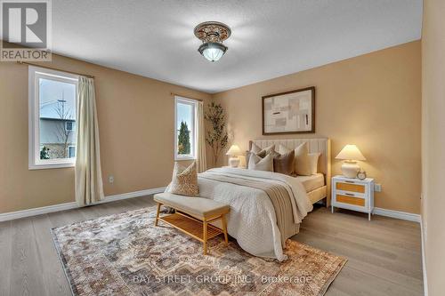 760 Guildwood Boulevard, London North, ON - Indoor Photo Showing Bedroom