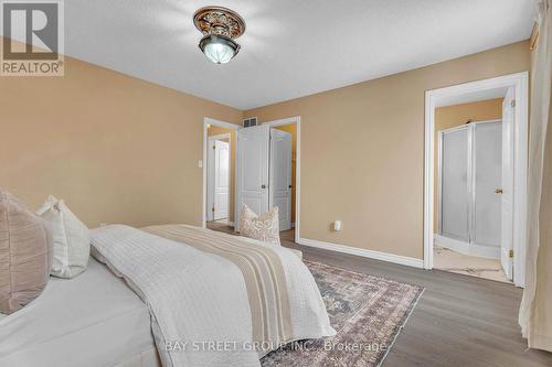 760 Guildwood Boulevard, London North, ON - Indoor Photo Showing Bedroom