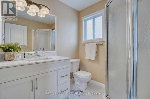 760 Guildwood Boulevard, London North, ON - Indoor Photo Showing Bathroom