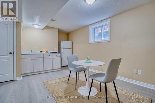 760 Guildwood Boulevard, London North, ON - Indoor Photo Showing Dining Room