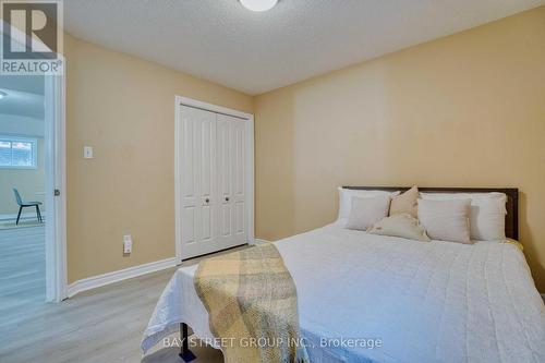 760 Guildwood Boulevard, London North, ON - Indoor Photo Showing Bedroom