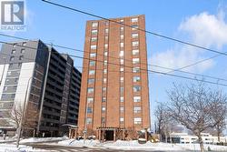 Only 4 units per floor - 