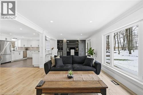 220 5Th Line, Caledonia, ON - Indoor Photo Showing Living Room