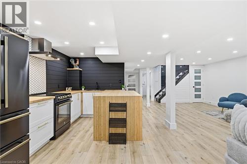 220 5Th Line, Caledonia, ON - Indoor Photo Showing Kitchen With Upgraded Kitchen