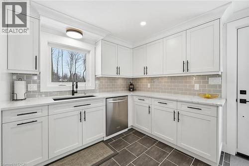 220 5Th Line, Caledonia, ON - Indoor Photo Showing Kitchen