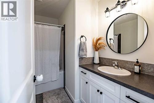 4pc Basement Bathroom - 53 Portway Close, Blackfalds, AB - Indoor Photo Showing Bathroom