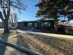 1216 23 Street N  Lethbridge, AB T1H 3T4