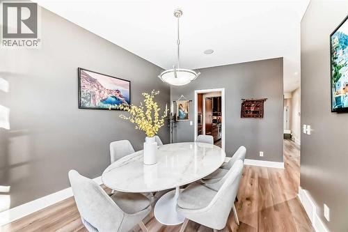 2810 25A Street Sw, Calgary, AB - Indoor Photo Showing Dining Room