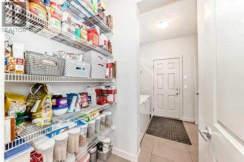 743 Shawnee Drive Sw, Calgary, AB - Indoor Photo Showing Other Room