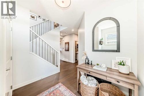 743 Shawnee Drive Sw, Calgary, AB - Indoor Photo Showing Other Room