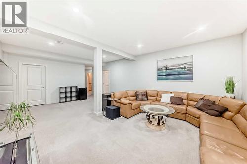 743 Shawnee Drive Sw, Calgary, AB - Indoor