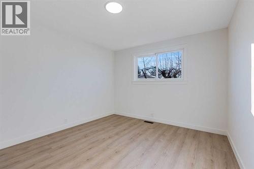 352 Abinger Crescent Ne, Calgary, AB - Indoor Photo Showing Other Room