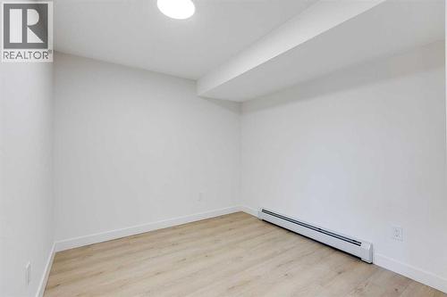 352 Abinger Crescent Ne, Calgary, AB - Indoor Photo Showing Other Room