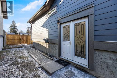352 Abinger Crescent Ne, Calgary, AB - Outdoor With Exterior