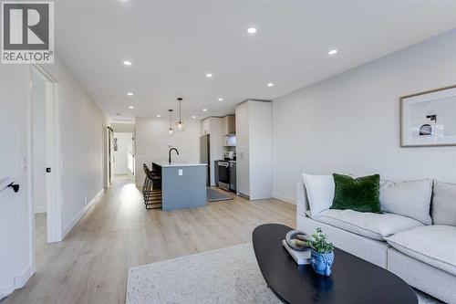 352 Abinger Crescent Ne, Calgary, AB - Indoor Photo Showing Living Room