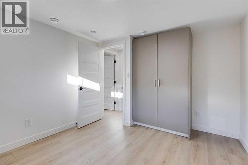 352 Abinger Crescent Ne, Calgary, AB - Indoor Photo Showing Other Room