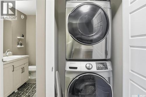 1025 Kolynchuk Crescent, Saskatoon, SK - Indoor Photo Showing Laundry Room