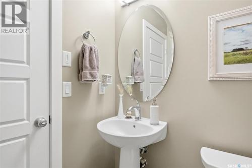 1025 Kolynchuk Crescent, Saskatoon, SK - Indoor Photo Showing Bathroom
