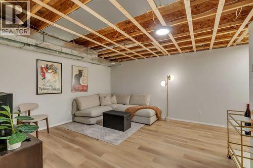 86 Eversyde Common Sw, Calgary, AB - Indoor Photo Showing Other Room