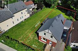 EAST SIDE - 67 SPRINGHURST AVENUE  Ottawa, ON K1S 0E2