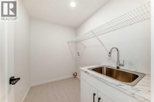 63 Creekside Path Sw, Calgary, AB - Indoor