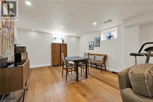 912 Boothman Avenue, Burlington, ON - Indoor