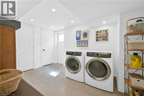 912 Boothman Avenue, Burlington, ON - Indoor Photo Showing Laundry Room