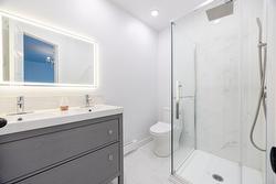 Salle de bains attenante à la CCP - 