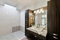 Ensuite bathroom - 