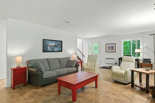 Salle familiale - 525 Rue Des Cyprès, Sainte-Adèle, QC - Indoor Photo Showing Living Room