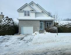 1039 Rue des Perdrix  Otterburn Park, QC J3H 5Z9