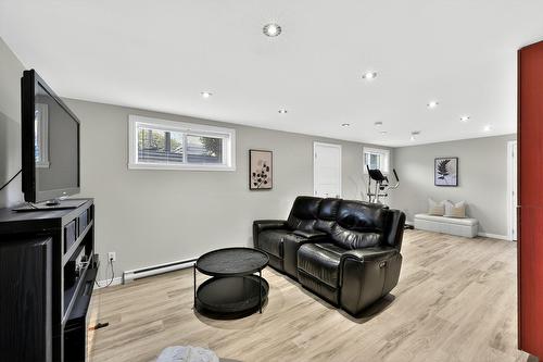 Salle familiale - 1039 Rue Des Perdrix, Otterburn Park, QC 